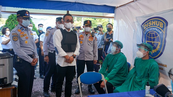 Kendarai Motor Bersama Forkopimda, Walikota Jaya Negara Tinjau Posko Penyekatan Mudik