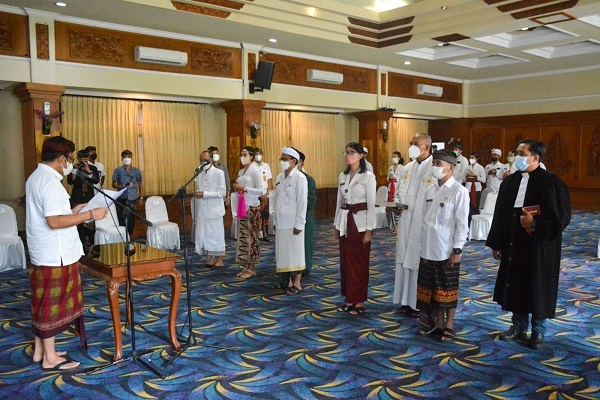 Walikota Jaya Negara Lantik 367 CPNS Jadi PNS Kota Denpasar