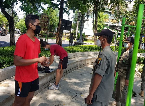 Satpol PP Sosialisasikan Prokes,  Harapkan Masyarakat Sadar dan Patuhi 3M