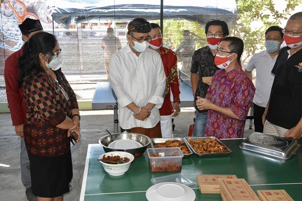 Jaya Negara Resmikan Dapur Umum Gotong Royong Kelenteng Maha Grhapati Sehari Siapkan 500 Paket Nasi Vegetarian
