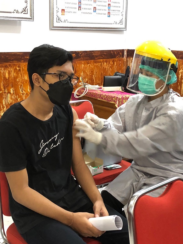 Sasar 220 Orang Masyarakat Umum Kelurahan Sumerta Gelar Vaksinasi Dosis Kedua