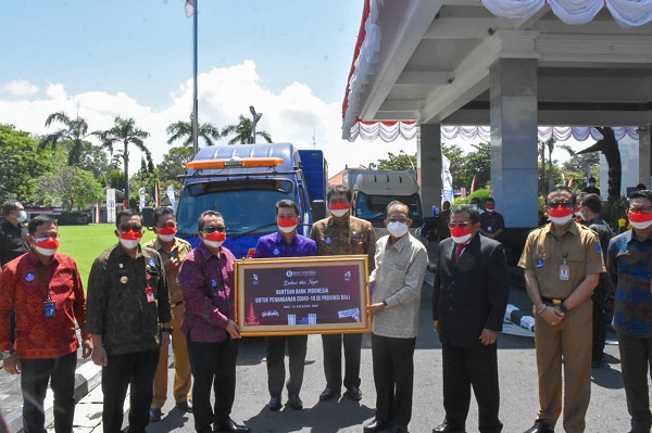 Pemkot Denpasar Terima Bantuan Oksigen Dari BMPD dan BI Perwakilan Bali