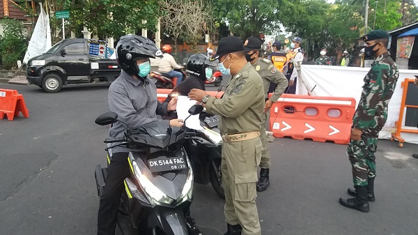 PPKM Darurat Tidak Memenuhi Syarat Perjalanan, Semua Pengendara Diminta Putar Balik di 6 Titik Penyekatan Pintu Masuk Denpasar