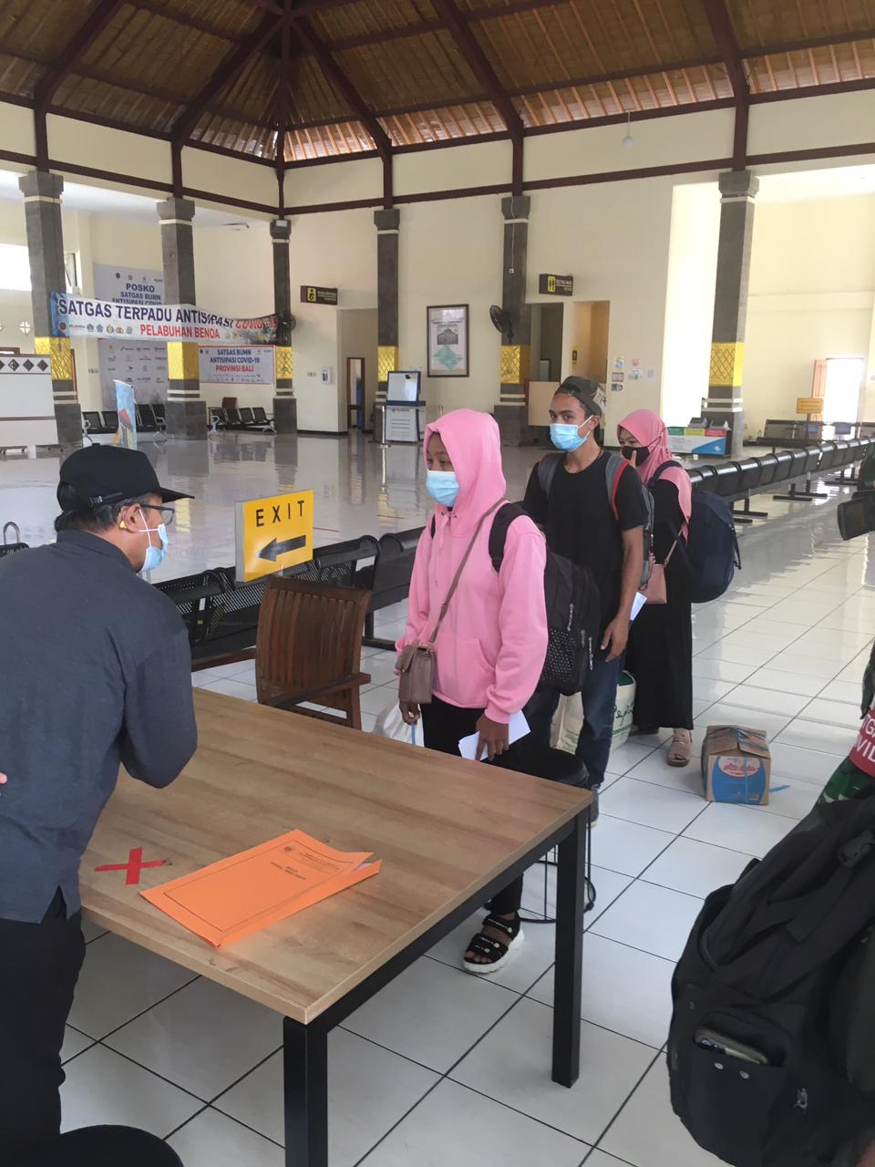 Tim Gabungan Pemkot Denpasar Sidak  di Pelabuhan Benoa, Ciptakan Tertib Administrasi Kependudukan, Seluruh Penumpang Nihil Pelanggar