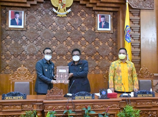 Walikota Jaya Negara Sampaikan Rancangan Perubahan KUA dan PPAS APBD TA. 2021 