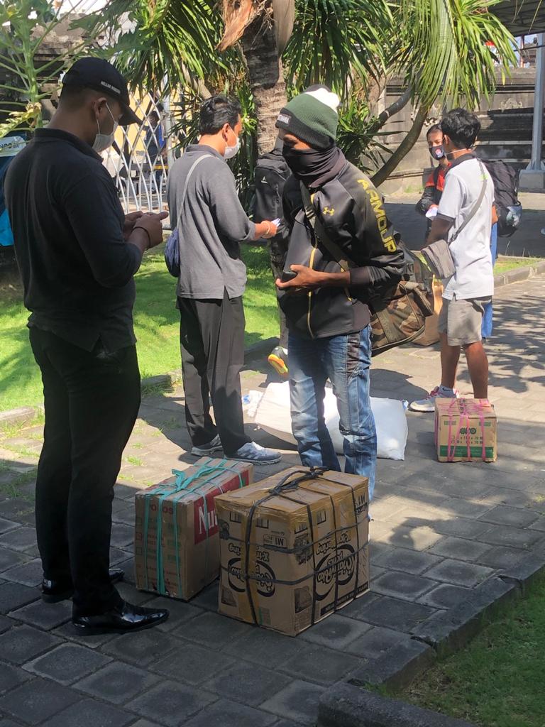 Tim Gabungan Pemkot Denpasar Kembali Gelar Sidak  di Pelabuhan Benoa, Nihil Pelanggar, Seluruh Penumpang Kantongi KTP El dan Rapid Test Antigen Negatif Covid-19