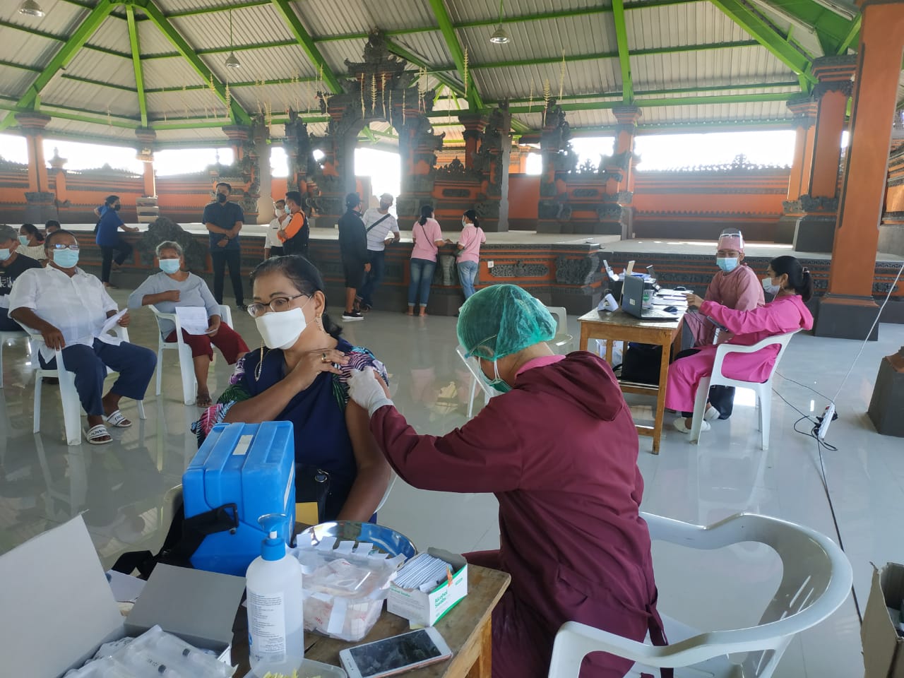 Jadi Penyangga Zona Hijau, Vaksinasi Massal Sasar  Masyarakat Kelurahan Renon