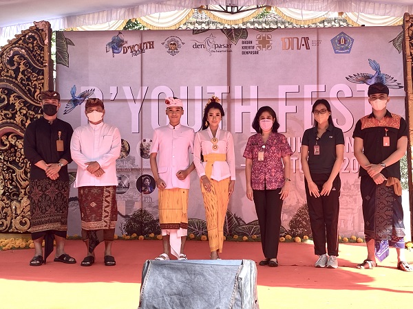 Serangkaian D’youth Festival Teruna Teruni Denpasar Gelar Lomba Pakian Adat Ke Pura 