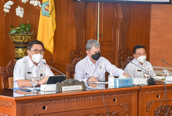 Wawali Arya Wibawa Exit Meeting Bersama BPK RI Perwakilan Bali