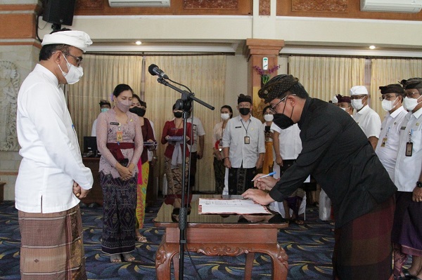 Upaya Turunkan Angka Stunting , Walikota Jaya Negara Lantik TPPS Se-Kota Denpasar