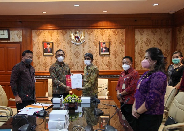 Pemkot Denpasar Tandatangani Rencana Kerja Sinergi Pelayanan Publik Dengan Ombudsman RI Perwakilan Bali