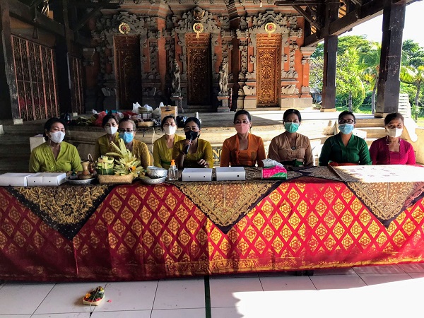 WHDI Kota Denpasar Kembali Menggelar Pelatihan Membuat Banten Otonan