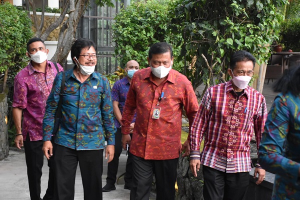 Sekda Kota Denpasar I.B Alit Wiradana Terpilih Sebagai Ketua Forsesdasi Bali 2022 - 2024.