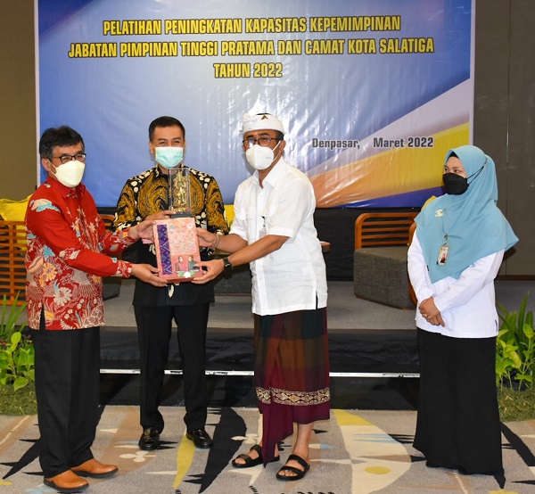 Walikota Jaya Negara Berbagi Pengalaman Pimpin Birokrasi di Masa Pandemi Covid-19