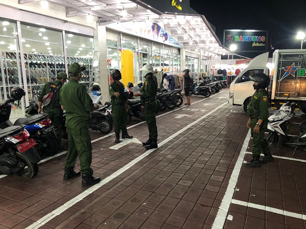 Gerak Cepat “Gercep” Desa Kesiman Kertalangu Sosialisasikan Pentingnya Prokes pada Pelaku Usaha