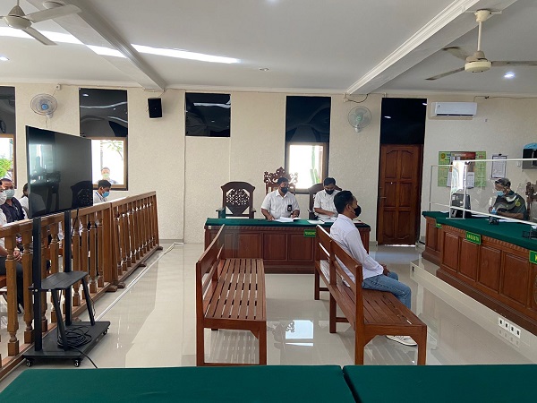 Pemilik Usaha Pembuang Limbah Cemari Sungai di Denpasar Disanksi Denda Rp. 2,5 Juta