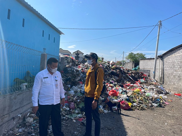 Sekda Alit Wiradana Pantau Optimalisasi Pengangkutan Sampah di Beberapa TPS