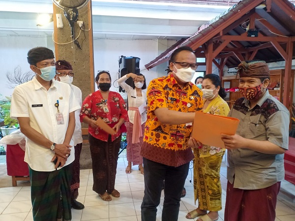 Gerak Cepat Disdukcapil Denpasar Fasilitasi Disabilitas Program Adminduk Diapresiasi Kemendagri