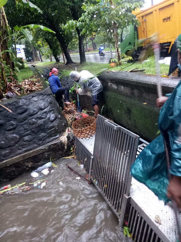 Pasca Hujan, PUPR Denpasar Respon Cepat Atensi Genangan di Beberapa Titik
