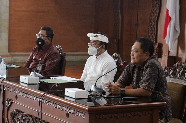 Jaya Negara Pimpin Rapat Sinkronisasi LPD Kota Denpasar di Masa Pandemi