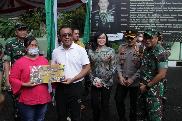 Walikota Jaya NegaraHadiri Penyaluran Dana BTPKLW-MIGOR TNI Di Kota Denpasar