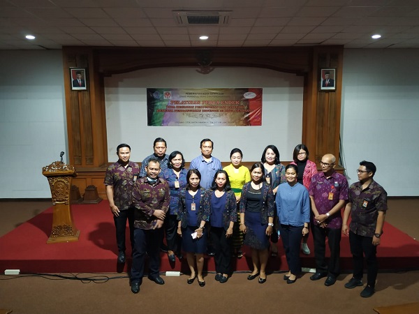 Kurangi Limbah Perca Endek Dekranasda dan Disperindag Denpasar Gelar Pelatihan