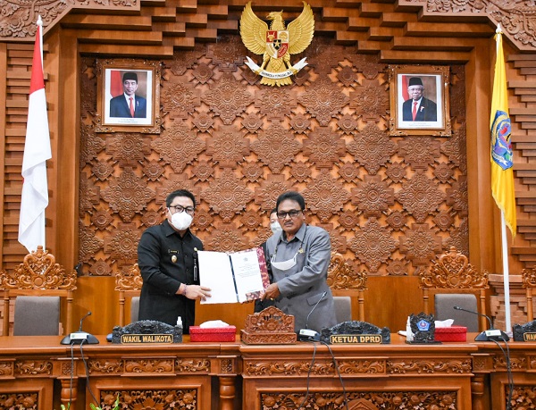 Penutupan Sidang Paripurna DPRD Kota Denpasar, Dewan Apresiasi Pendapatan Daerah Yang Lampaui Target di Tahun 2021