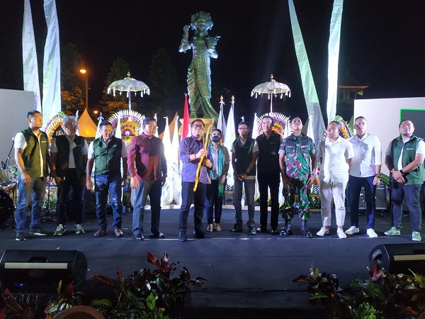 Pelantikan Pengurus Hipmi Denpasar Wawali Arya Wibawa Launching NFT Hipmi Denpasar Loyalty Card