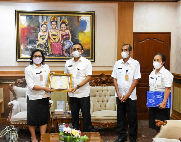 Kadiskes Denpasar dr. Sri Armini Masuki Masa Purna Tugas