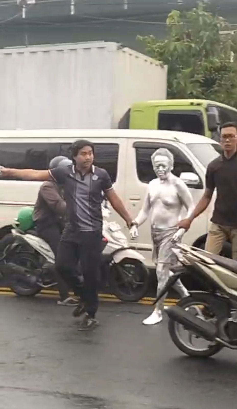 Satpol PP Kota Denpasar Gelar Kegiatan SABERGEP, Tertibkan 12 Gepeng di Sejumlah Simpang Jalan