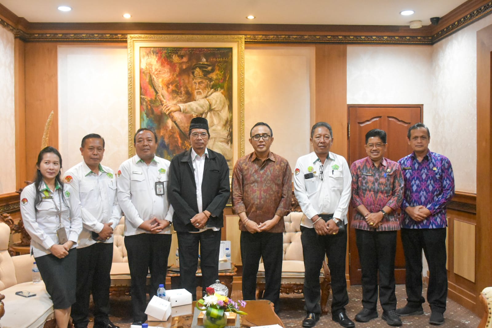 Walikota Jaya Negara Terima Kunjungan Silaturahmi Kakanwil Kemenag Bali. 