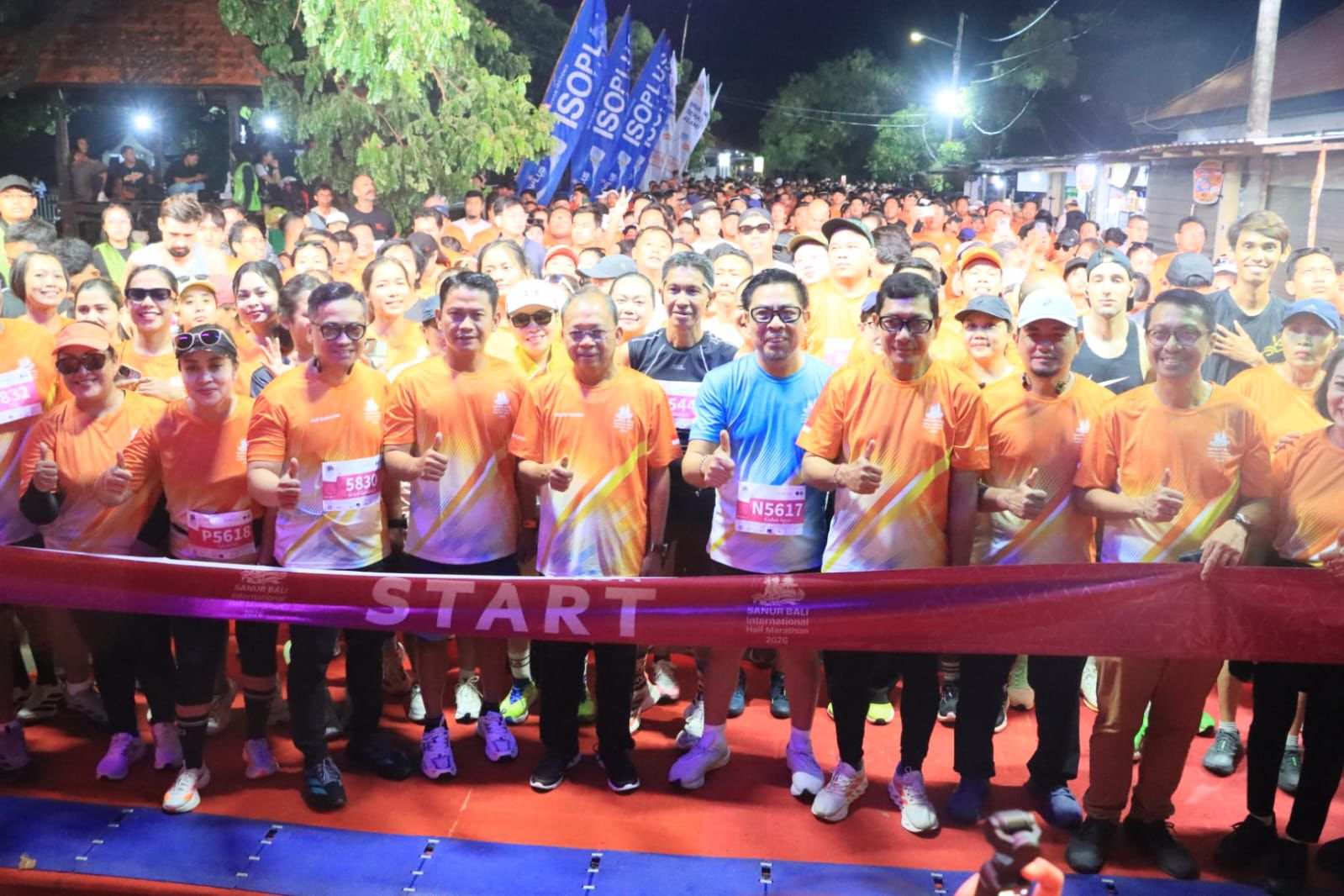 Gubernur Bali dan Wawali Arya Wibawa Lepas 5.000 Pelari di Sanur Bali International Half Marathon 2026
