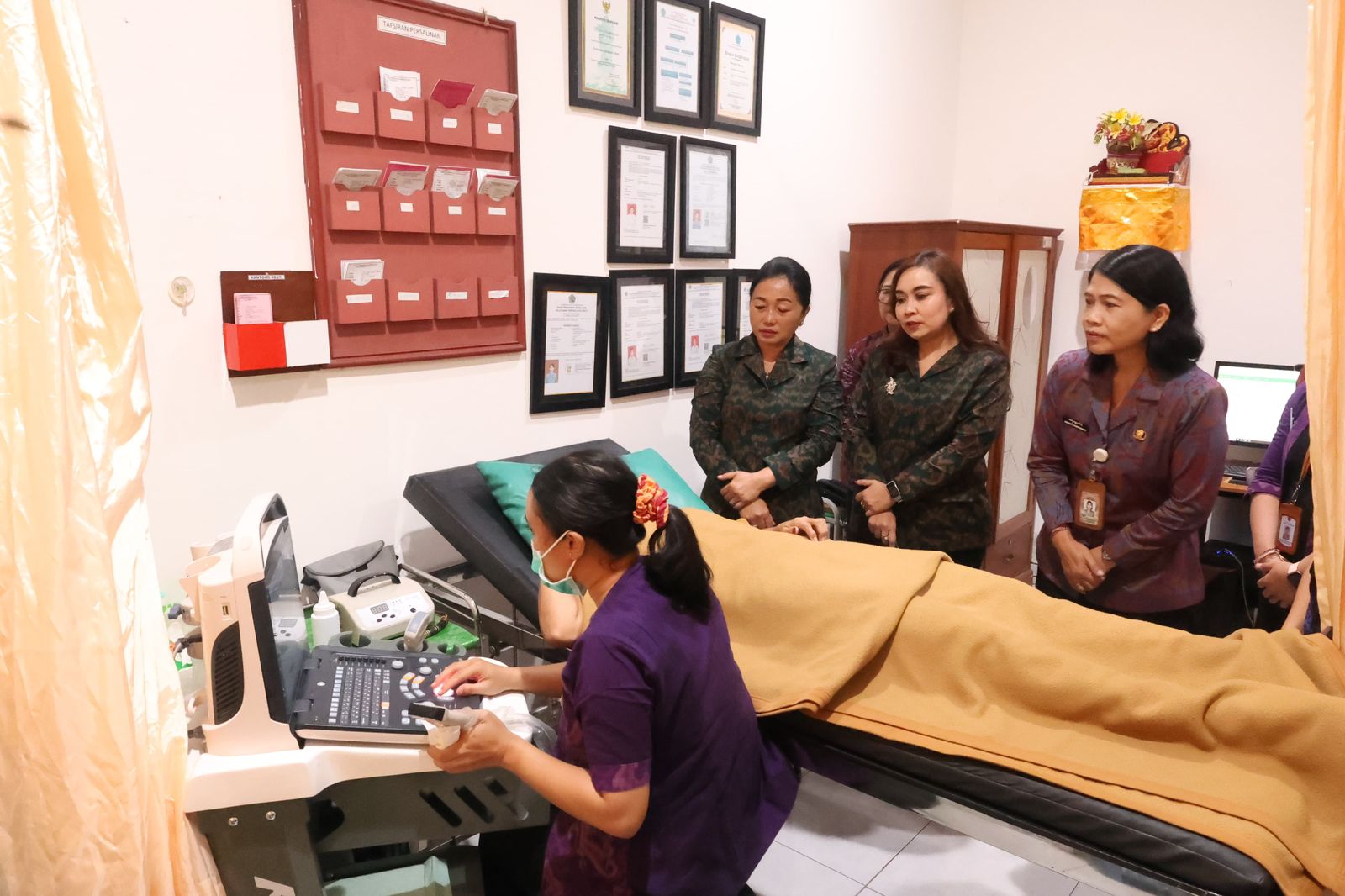 Ny. Antari Jaya Negara Ajak Para Wanita  Deteksi Kanker Sejak Dini Lewat Tes IVA