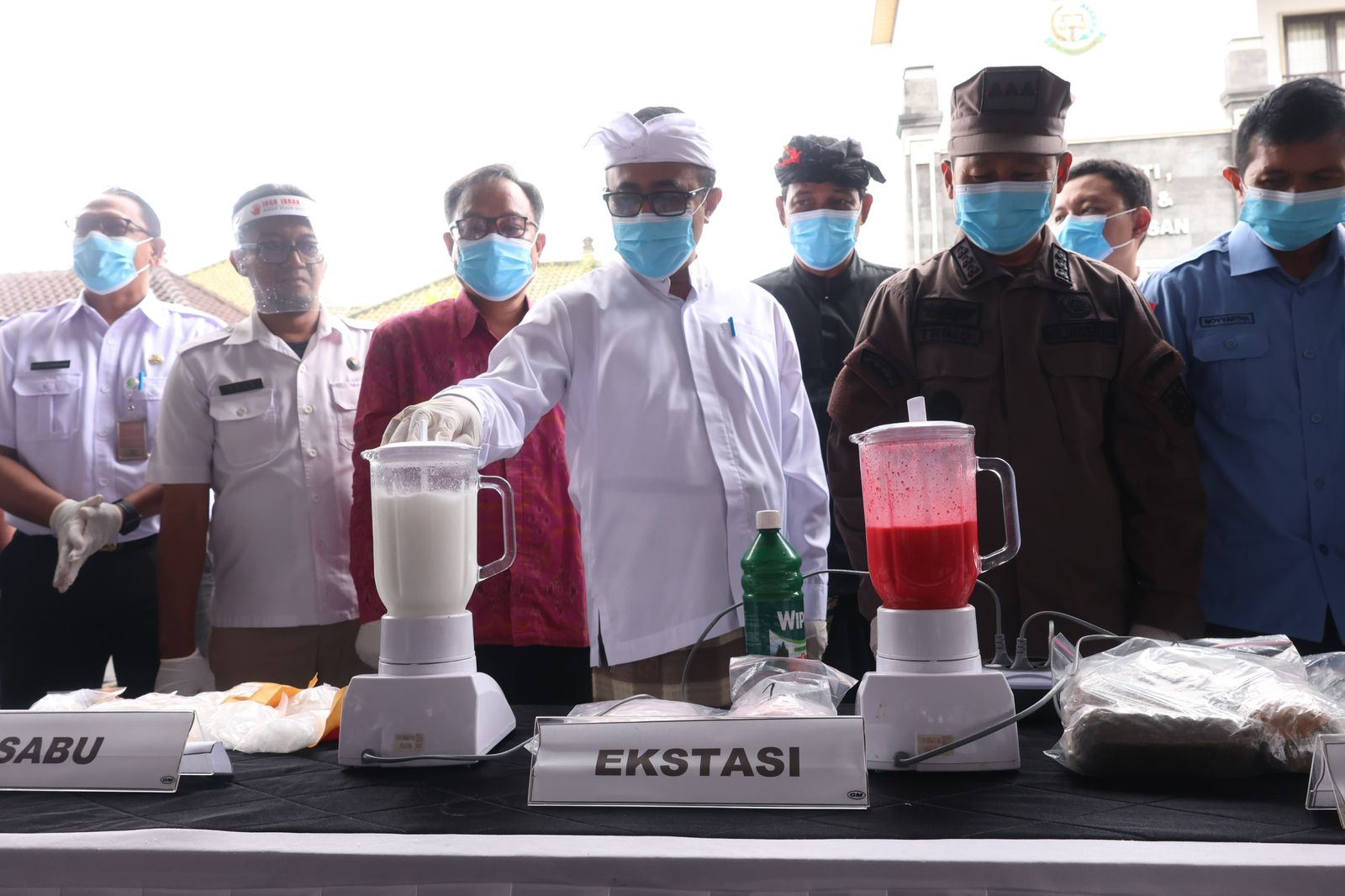 Wali Kota Denpasar Jaya Negara Hadiri Pemusnahan Barang Bukti Tindak Pidana Narkotika, OHD dan KTB di Kajari Denpasar 