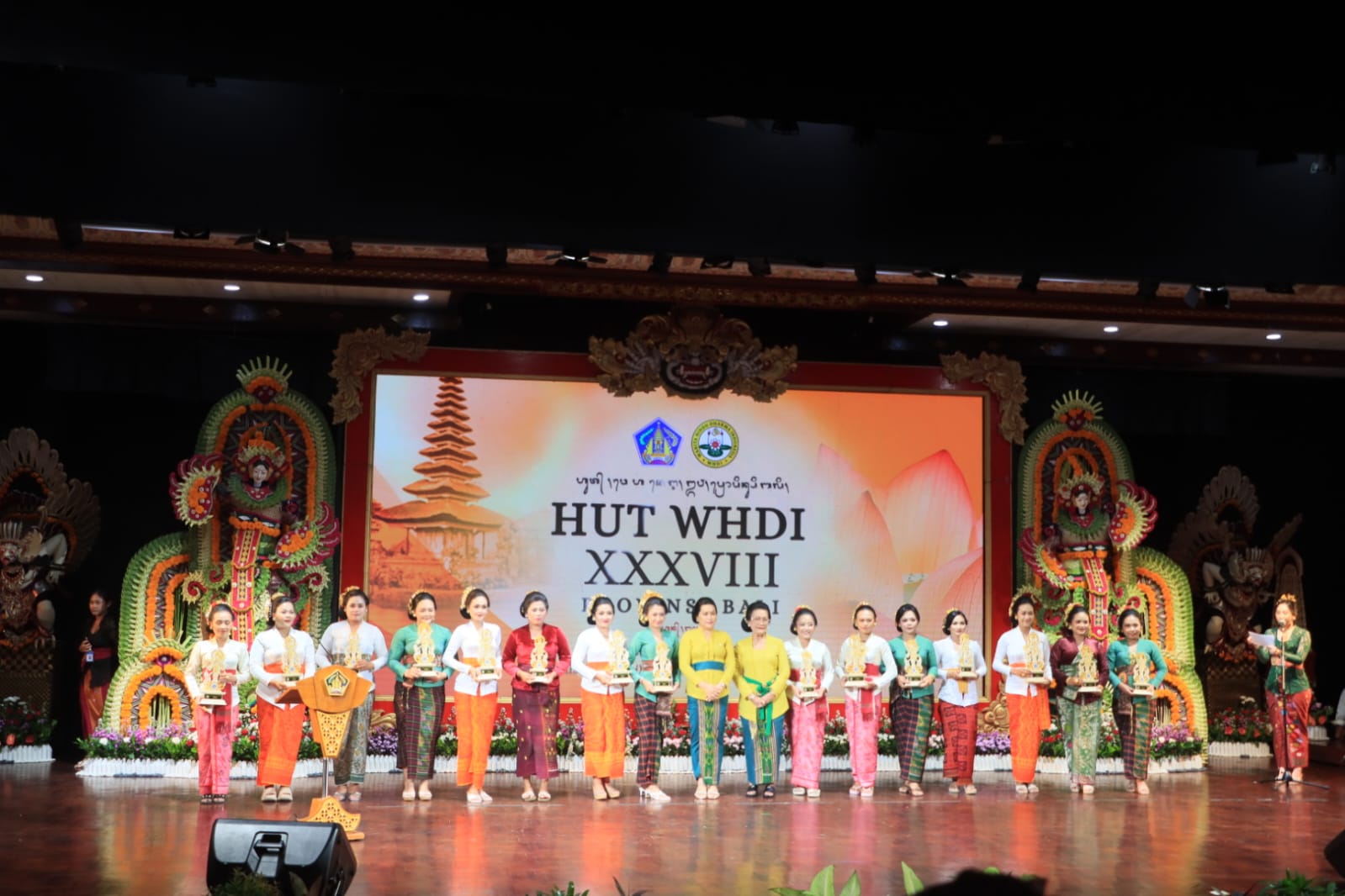 Kota Denpasar Boyong Juara 1 Lomba Gebogan Serangkaian HUT ke-38 WHDI Provinsi Bali 