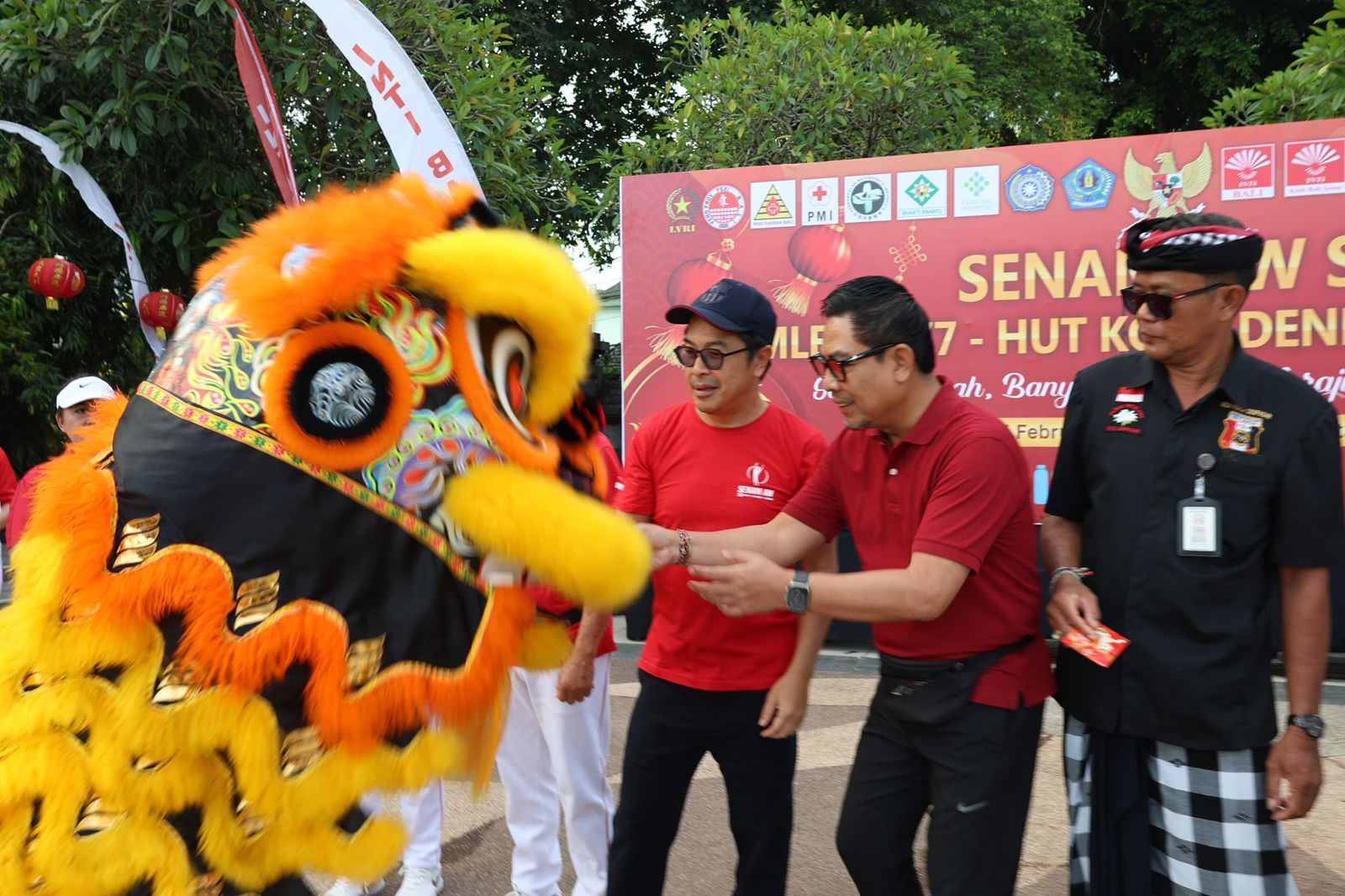 Wawali Arya Wibawa Buka Senam AW S3, Perkuat Kebersamaan di Momentum Imlek dan HUT ke-238 Kota Denpasar. 