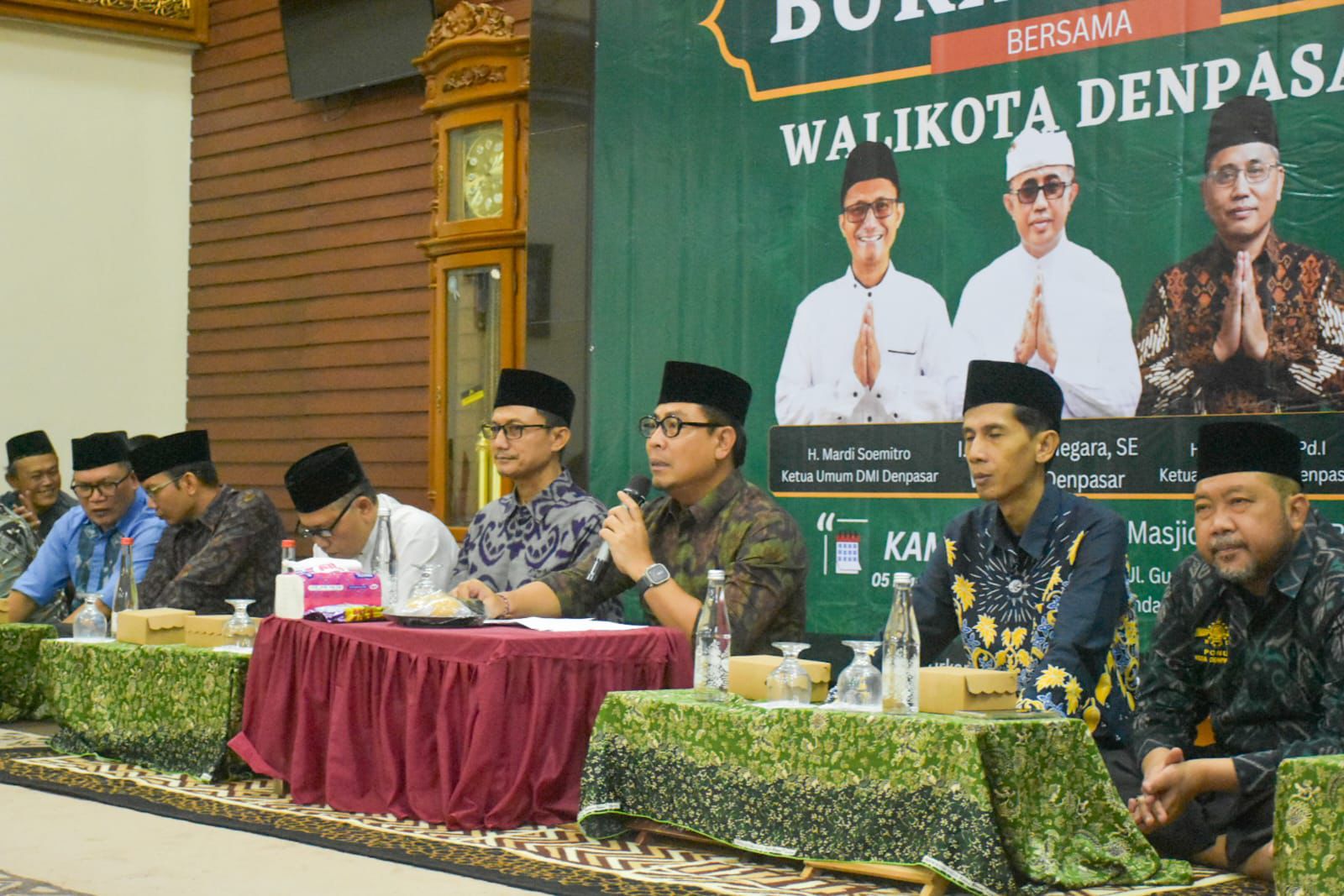 Wawali Arya Wibawa Hadiri Buka Puasa Bersama di Masjid Al-Falah,   Perkuat Silaturahmi Jaga Keharmonisan Dalam Keberagaman. 