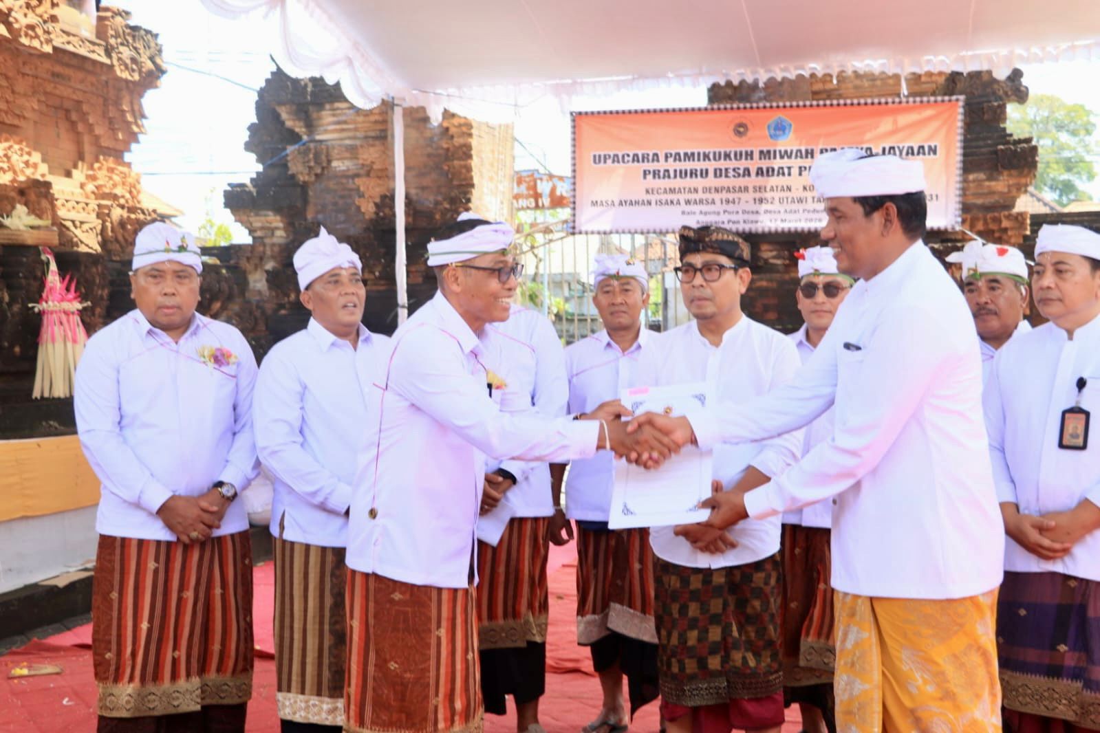 Wawali Arya Wibawa Hadiri Pangukuhan Prajuru Desa Adat Pedungan Tekankan Sinergi Desa Adat dan Pemerintah