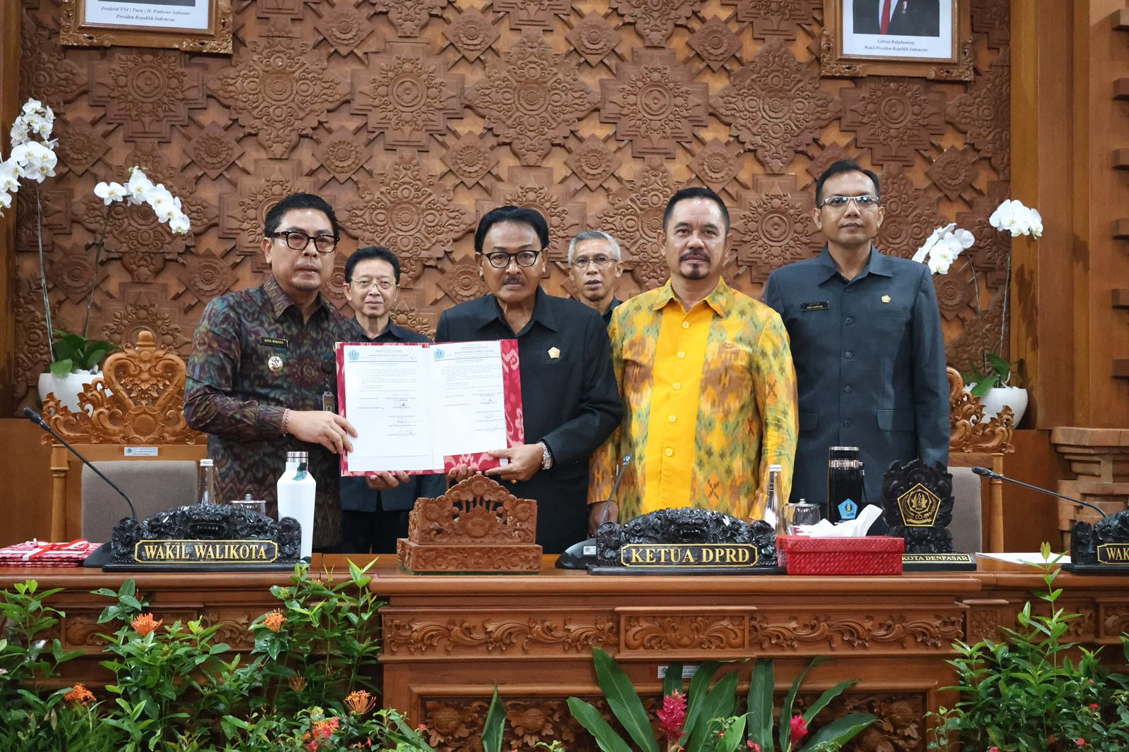 DPRD Kota Denpasar Gelar Penutupan Sidang Paripurna ke-4    Sampaikan Rekomendasi Terhadap LKPJ Wali Kota Denpasar Tahun Anggaran 2025