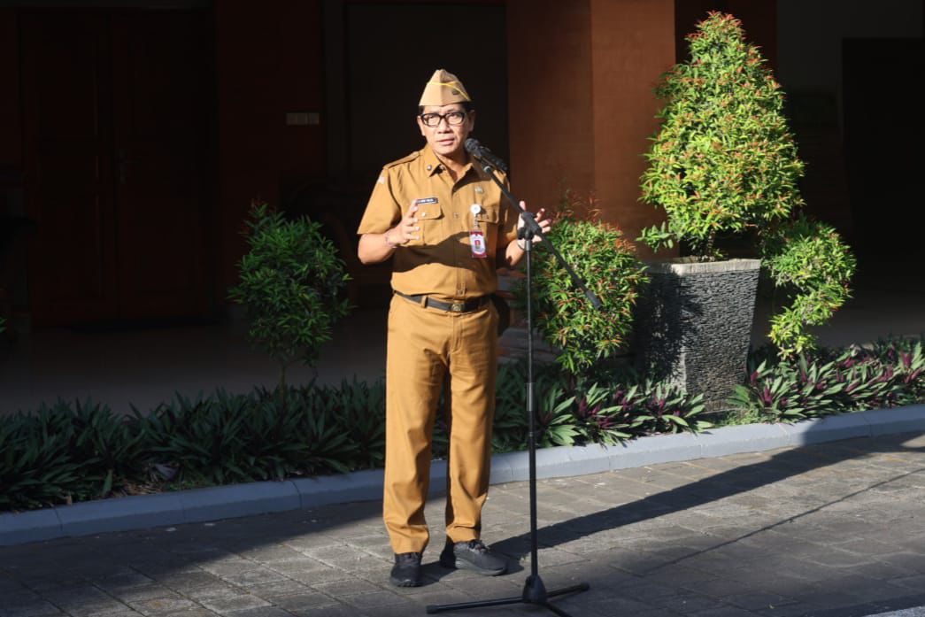 Sekda Eddy Mulya Pimpin Apel Disiplin ASN, Tekankan Inklusifitas Pelayanan, Berikan Yang Terbaik Bagi Masyarakat. 