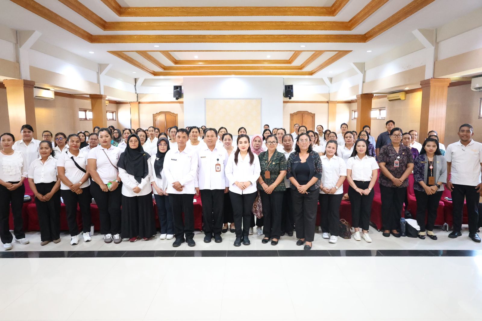 Sekretaris I TP Posyandu Kota Denpasar Buka Sosialisasi Pola Pelayanan Posyandu 6 SPM bagi Kader se-Kota Denpasar