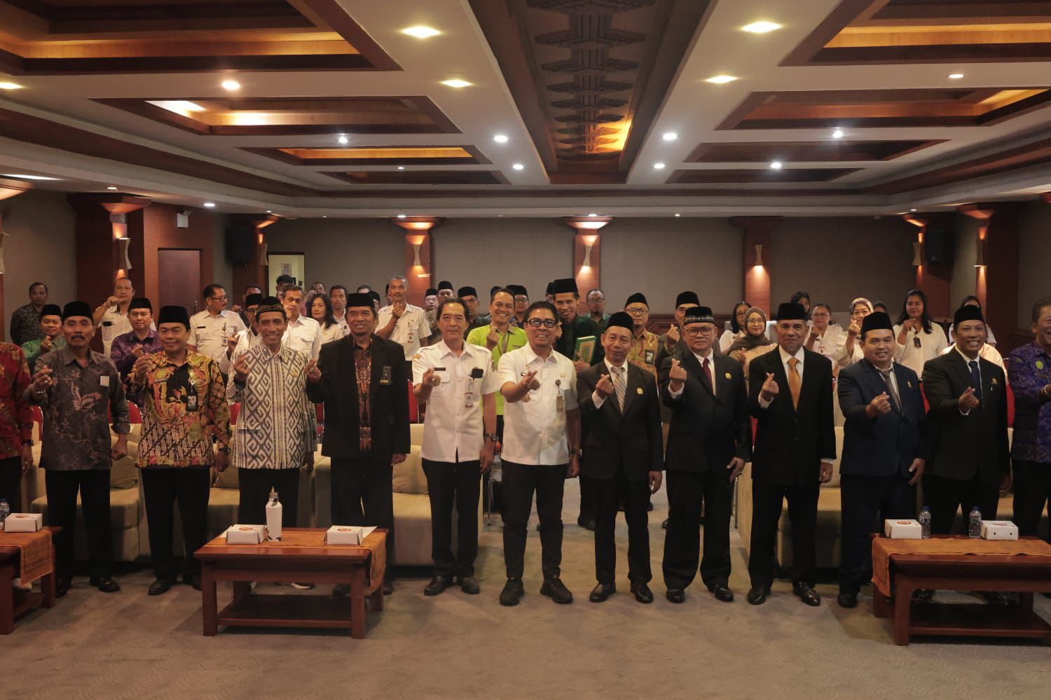 Wawali Arya Wibawa Resmi Lantik Ketua dan Wakil Ketua BAZNAS Kota Denpasar 