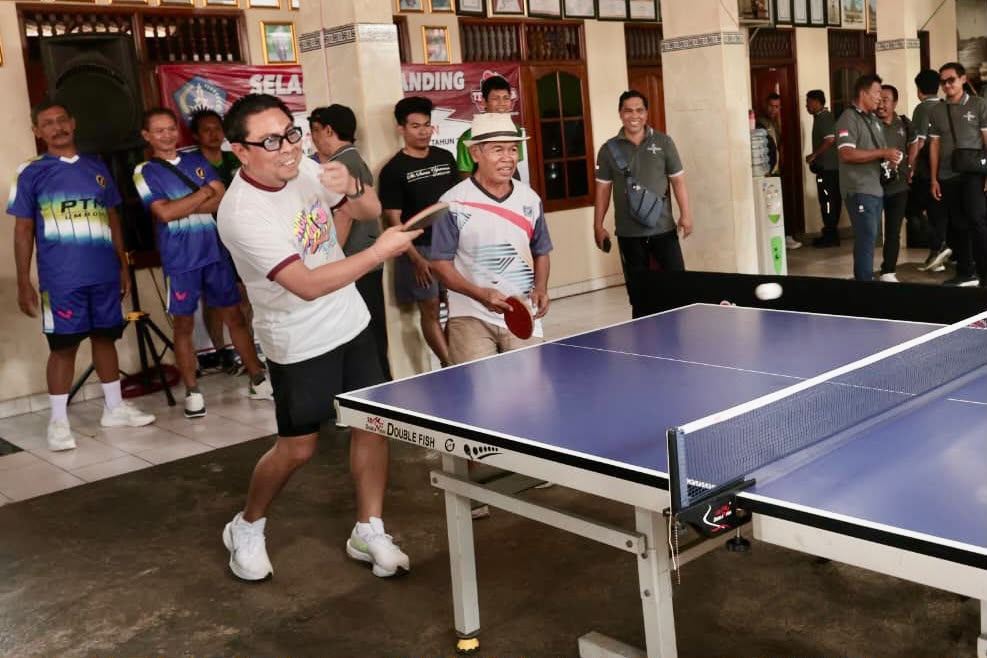 Wawali Arya Wibawa Buka Turnamen Tenis Meja Perbekel Cup IV Desa Padangsambian Kelod, Harapkan Jadi Wahana Penyaringan Bibit Atlet Muda Berbakat 