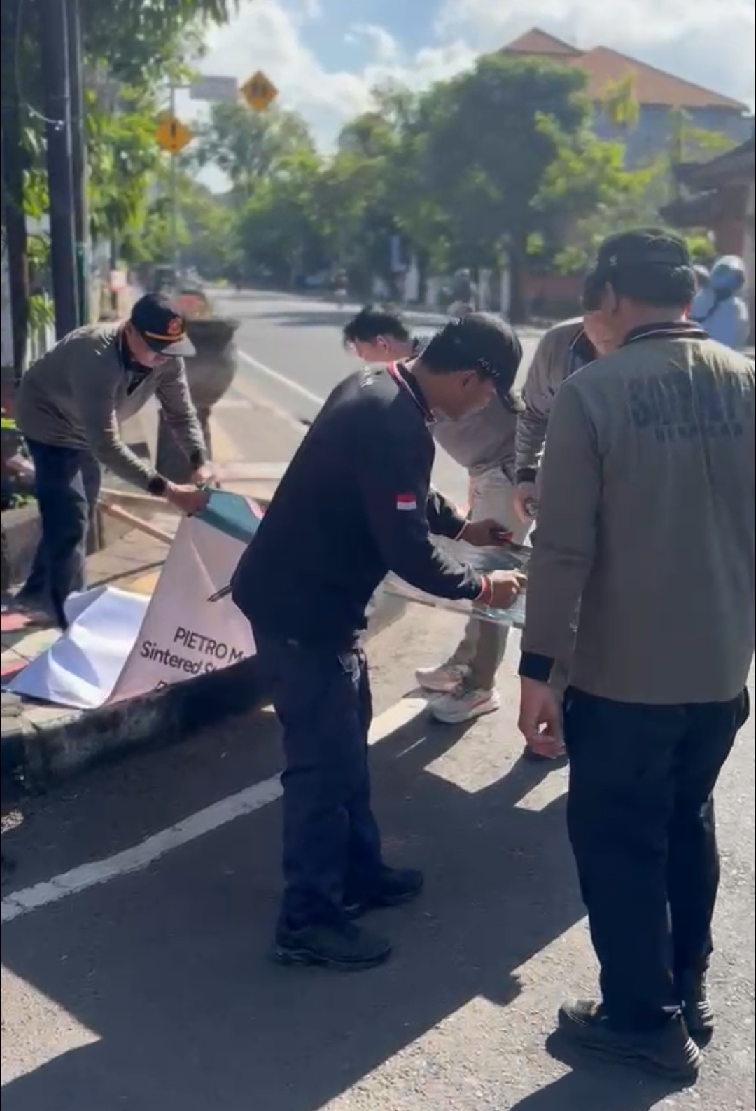 Jaga Ketertiban dan Keindahan, Satpol PP Denpasar Tertibkan 139 Media Promosi yang Terpasang di Fasilitas Umum.
