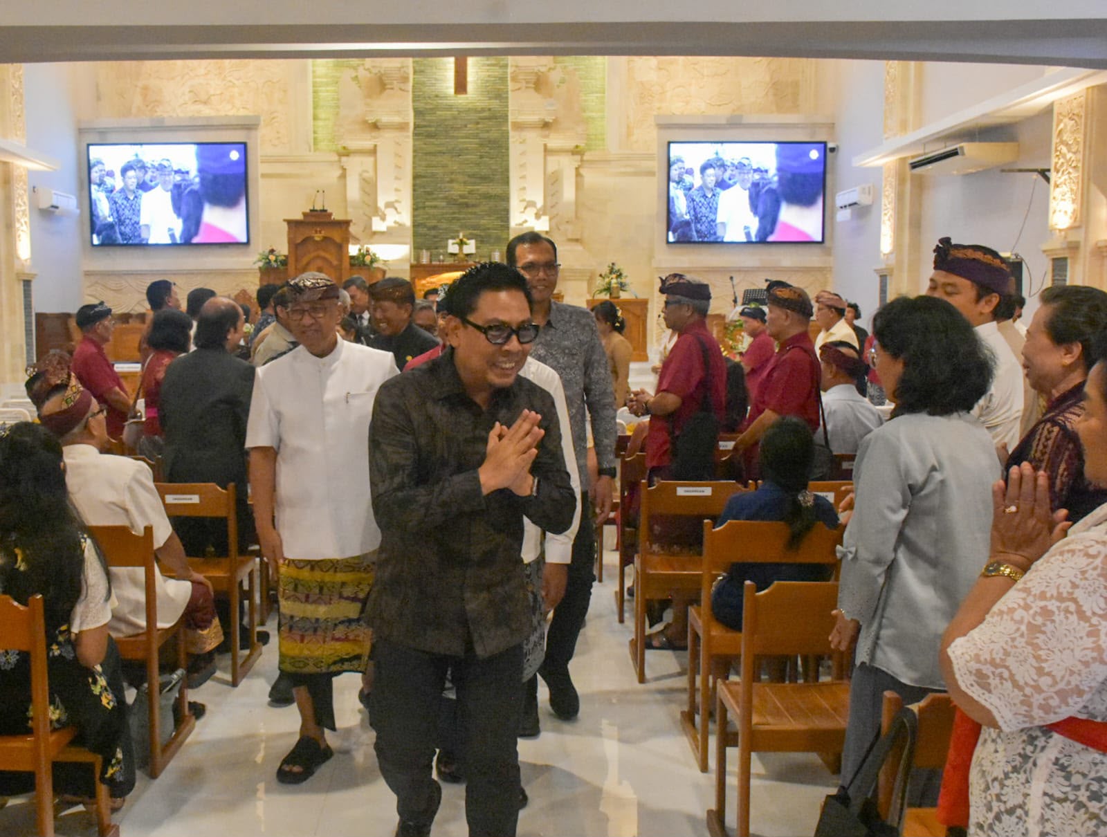 Wawali Arya Wibawa Hadiri Peresmian Gedung Gereja GKPB Jemaat Kristus Kasih Denpasar.   Teguhkan Komitmen Denpasar Kota Toleransi, Berikan Pelayanan Kepada Semua Agama. 